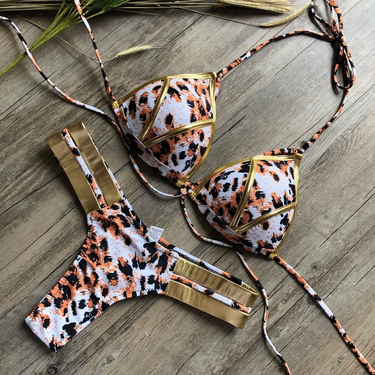 Stylish bikini with bronze sides Terese