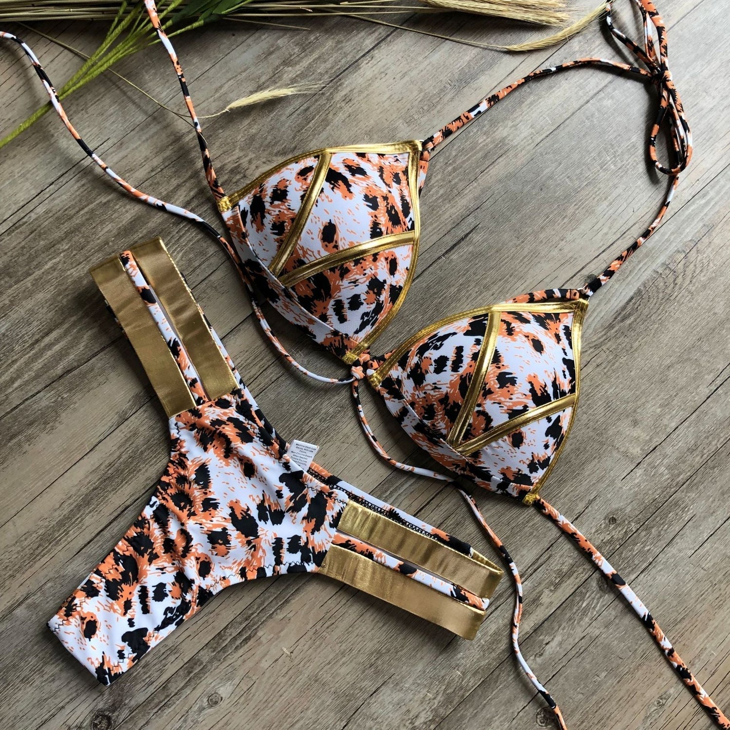 Stylish bikini with bronze sides Terese