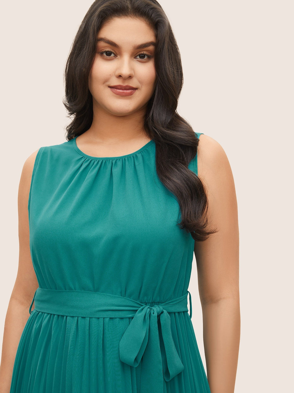 Plain Sleeveless Elastic Waist Pleated Belted Dress