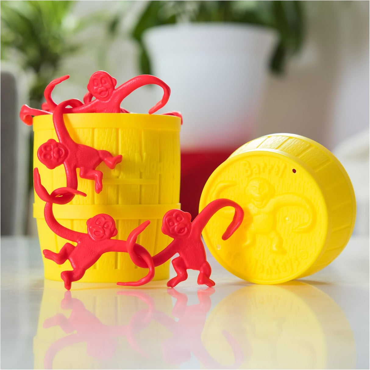 Barrel of Monkeys Retro Linking Family Game