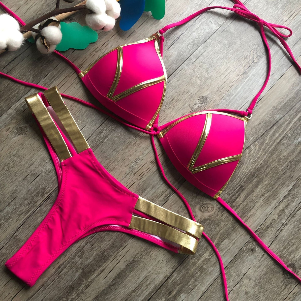 Stylish bikini with bronze sides Terese