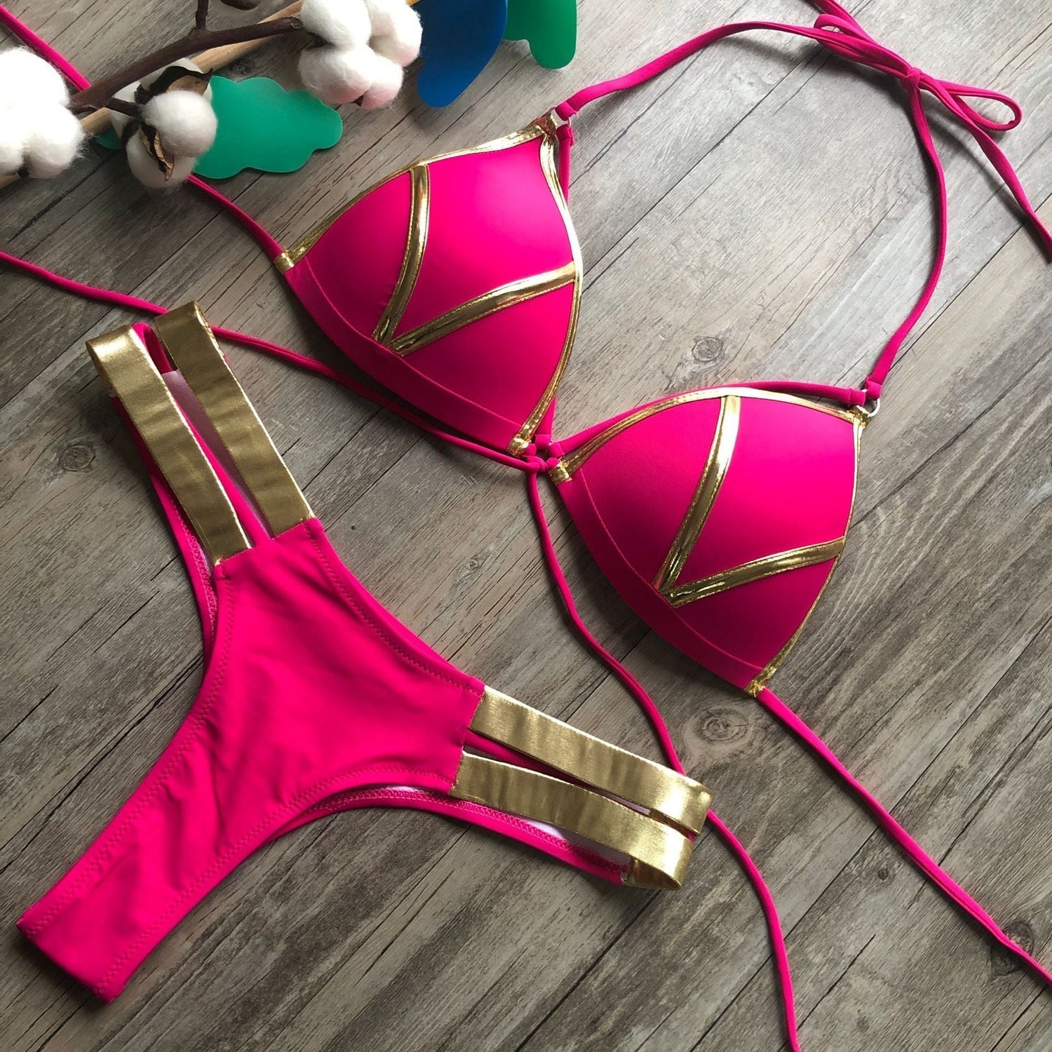 Stylish bikini with bronze sides Terese