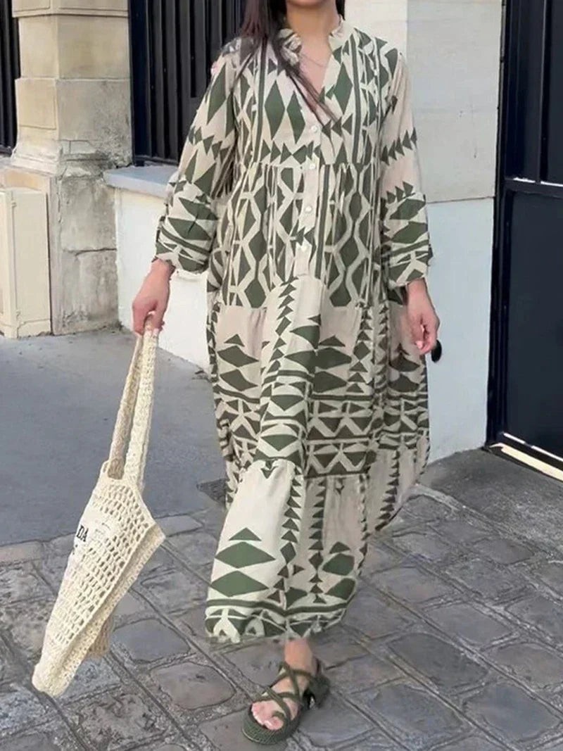 Ronja - Retro dress with V-neck and oversize