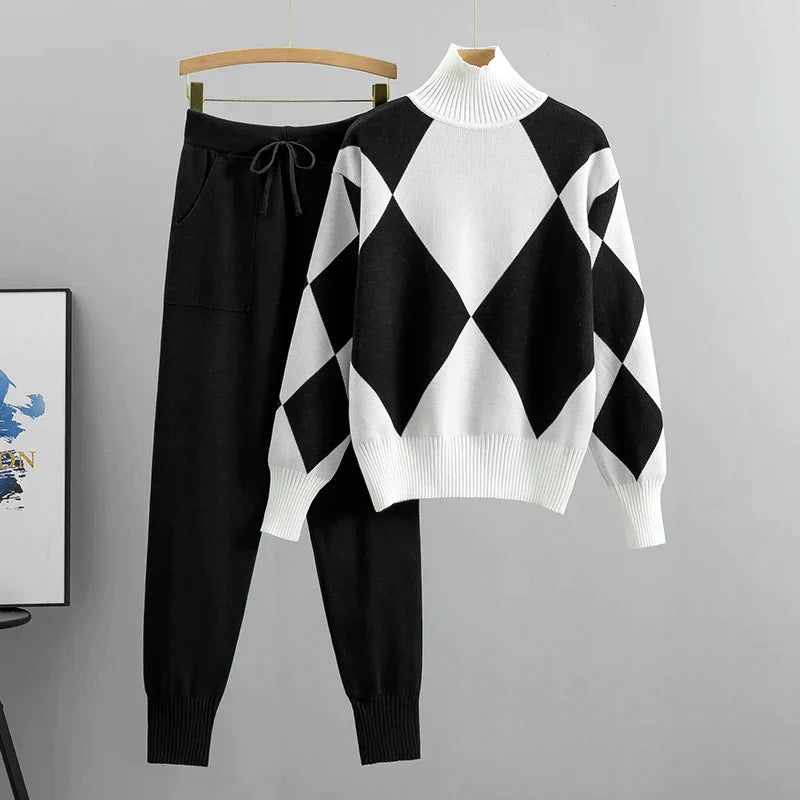 Mavilde elegant set soft sweater + long trousers