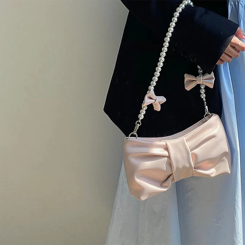 Lily - Satin clutch with pearl handle