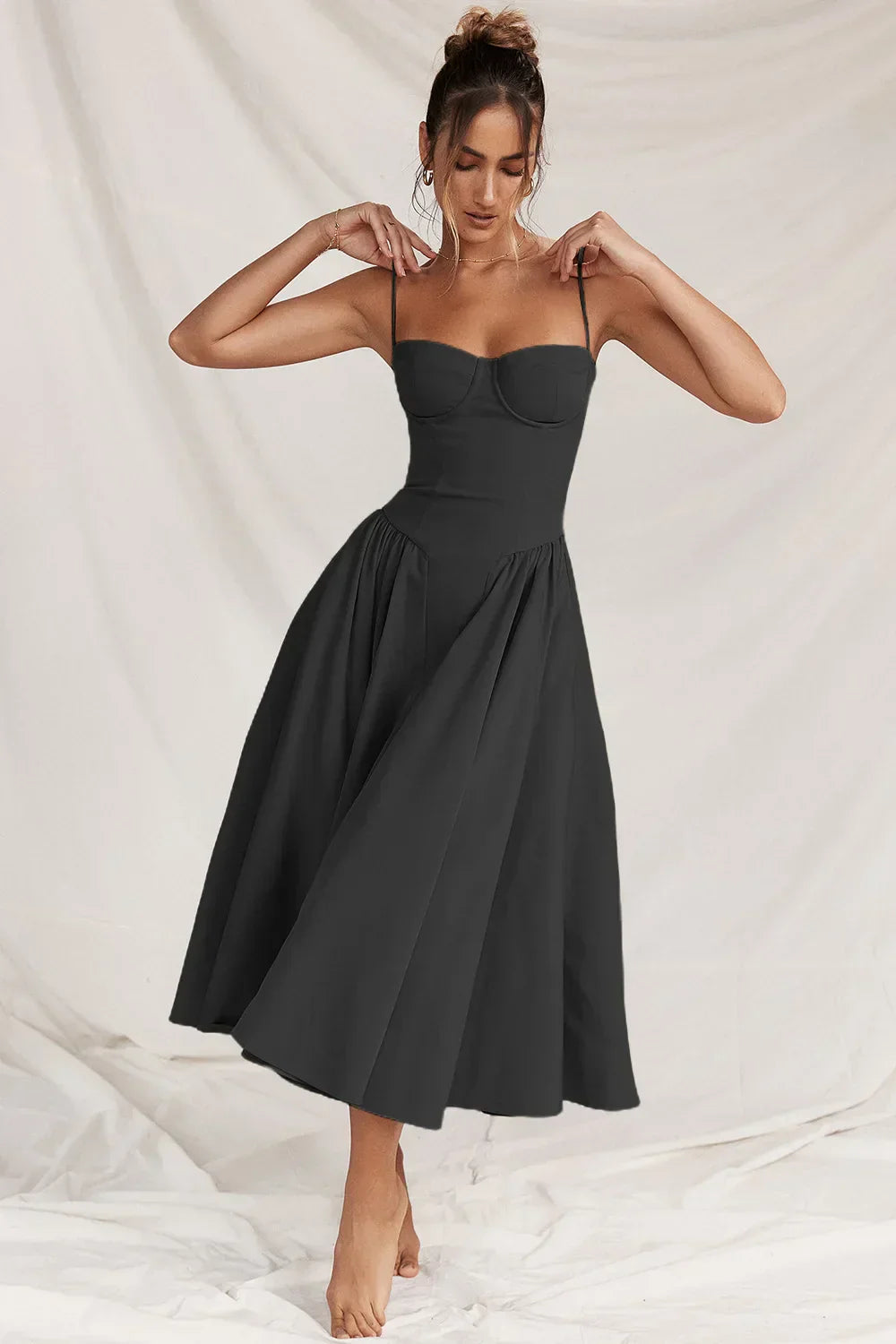 Victoria | Sleeveless midi dress with corset fit - Attractive fit