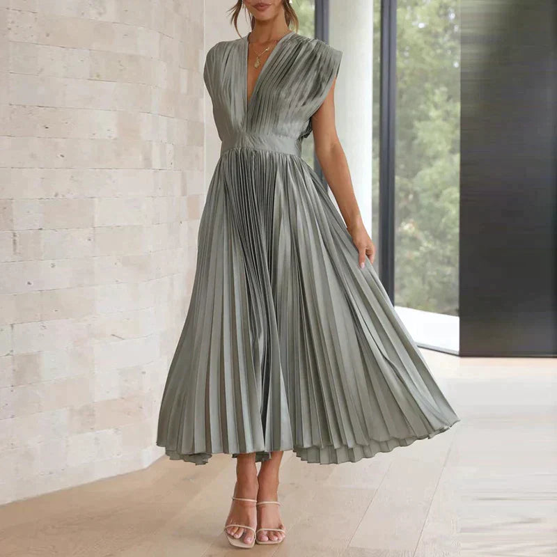 Leticia - Chic pleated maxi