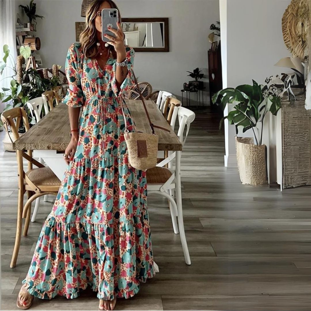 Amara - Bohemian maxi dress with paisley pattern