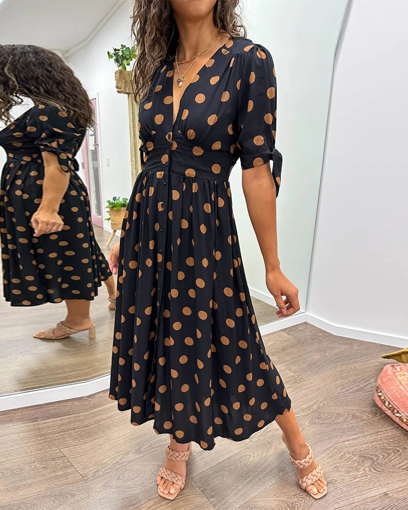 Idalia - Dress with deep V-neckline and polka dots