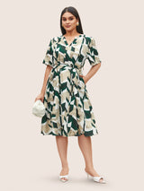 Geometric Pocket Flat Collar With V Notch Dress