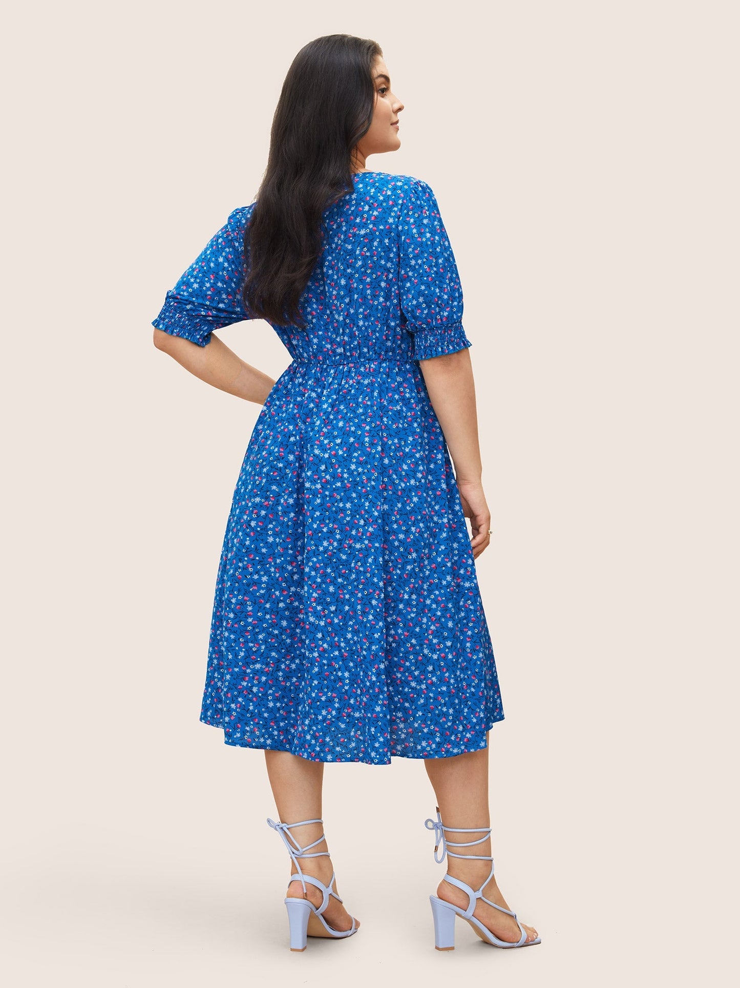 Ditsy Floral Drawstring Shirred Cuffs Dress