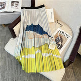 Fashionable pleated skirt with colourful print