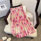 Fashionable pleated skirt with colourful print