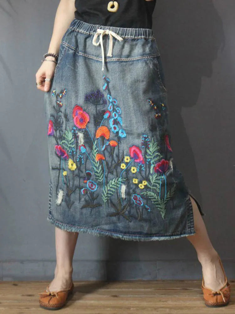 Elegant denim skirt with letter print and irregular hemline