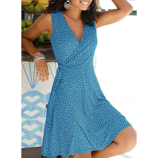 Sheryl - The modern casual dress with polka dots for summer 2023