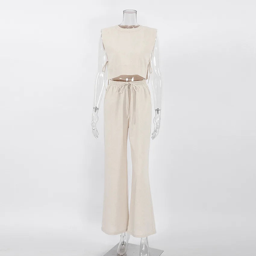 Jackie - Two-piece set with sleeveless top and wide trousers