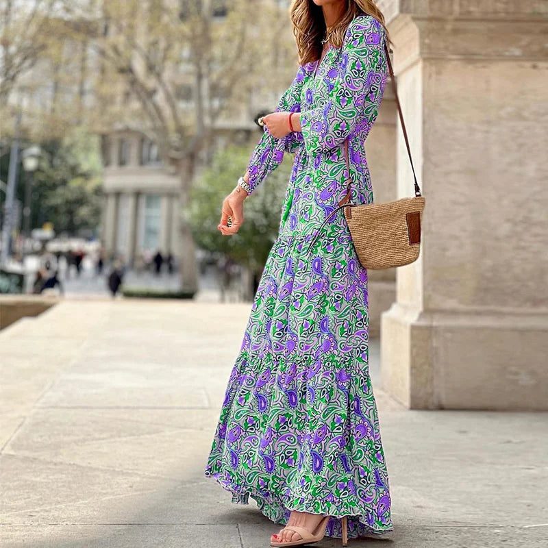 Amara - Bohemian maxi dress with paisley pattern