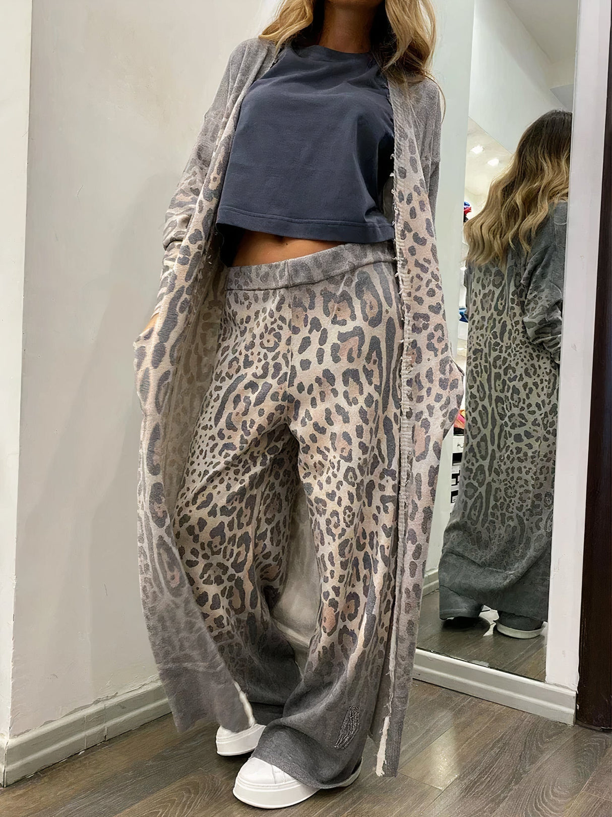 CANDE - Leopard print cardigan and trousers set