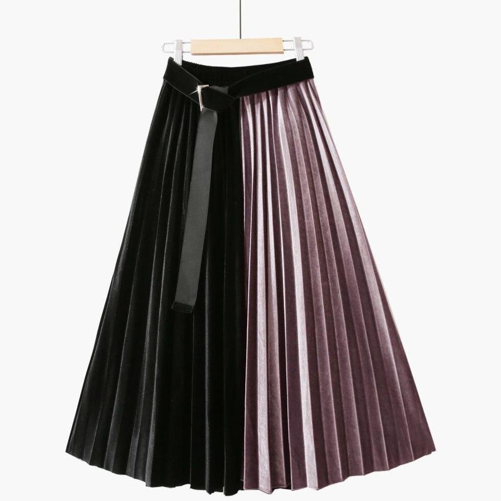 Stylish two-coloured pleated skirt